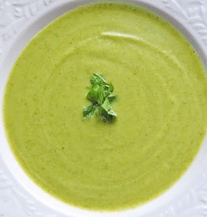 bowl of broccoli soup
