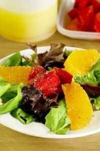 salad with red peppers and oranges