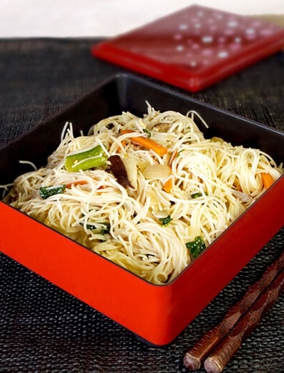 japanese rice noodle stir fry