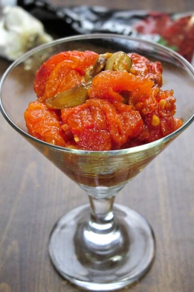 oven roasted garlic and tomatoes