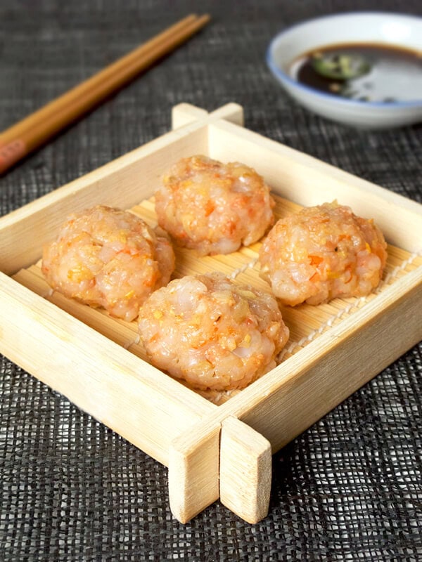 shrimp balls with ginger and water chestnuts