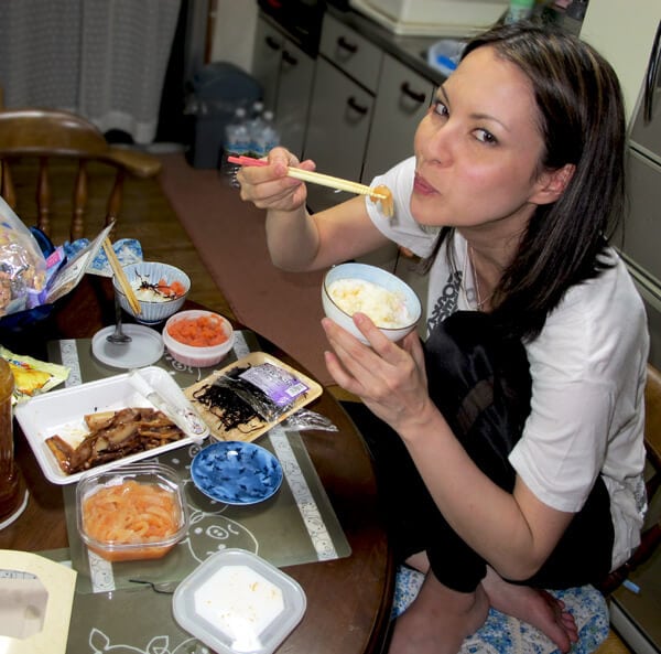 caro iizuka eating