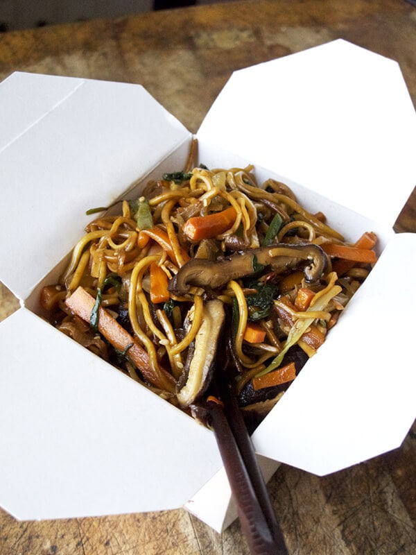 vegetable lo mein noodles