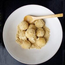 Kinako dango