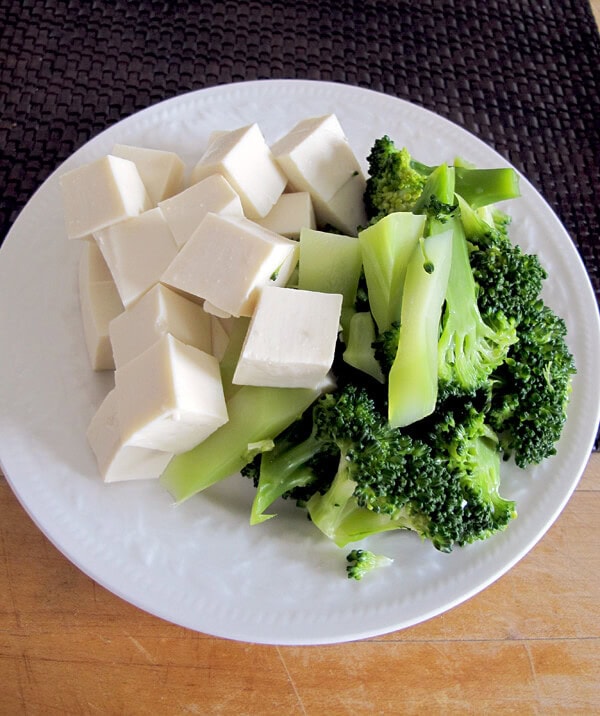 broccoli and tofu