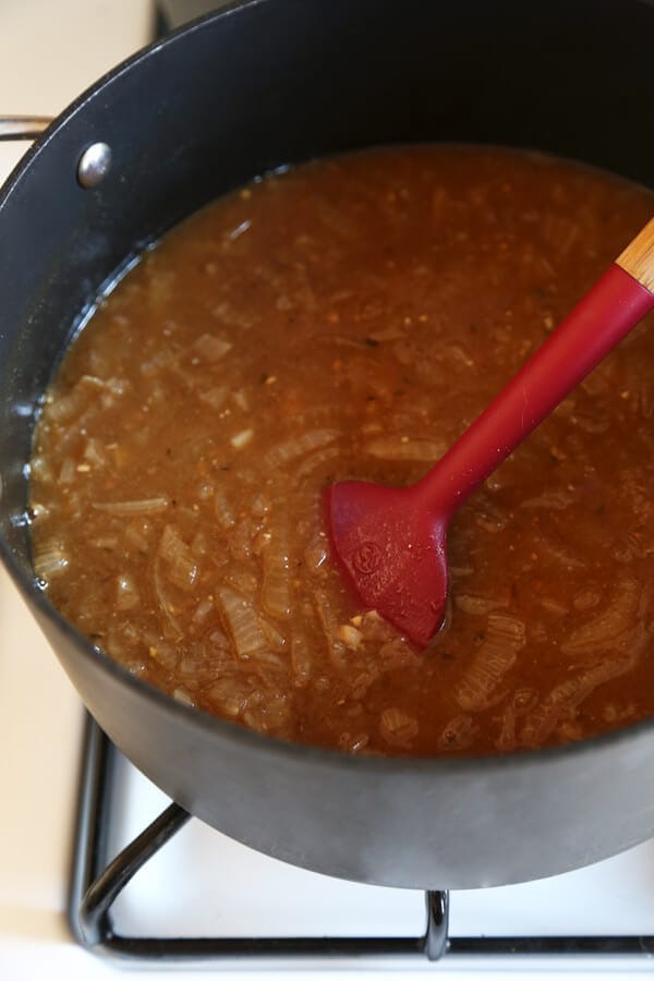 onion soup pot