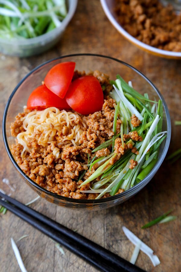 Würzige Schweinefleisch-Ramen-Nudeln (Ja-ja-Männer)