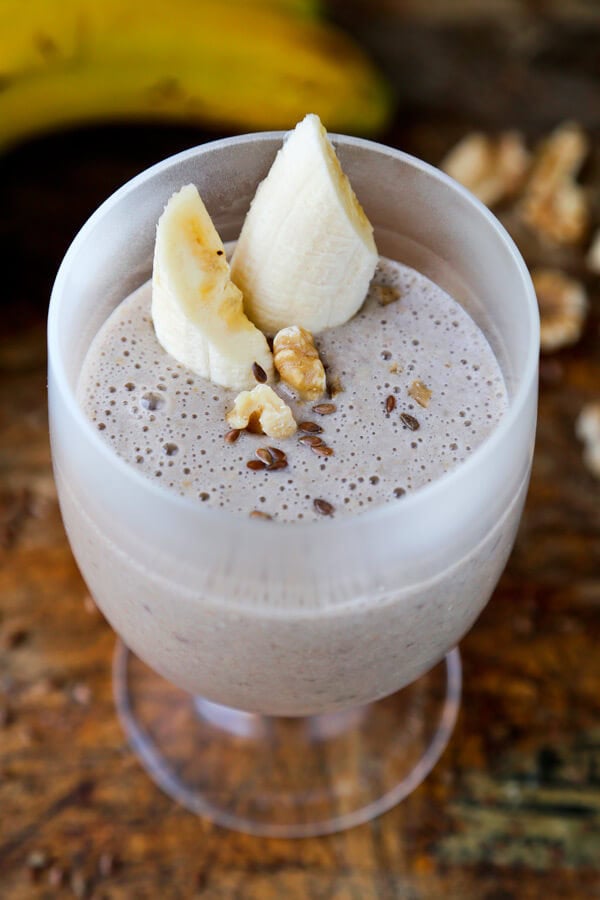 Flaxseed banana smoothie