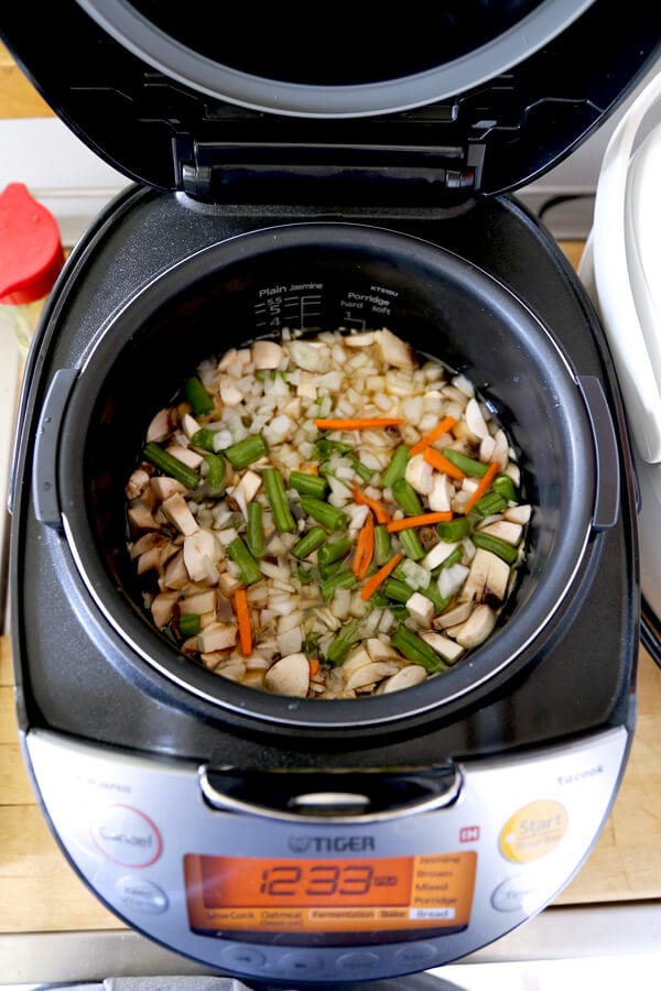 Rice Cooker Rice and Beans - I Heart Vegetables