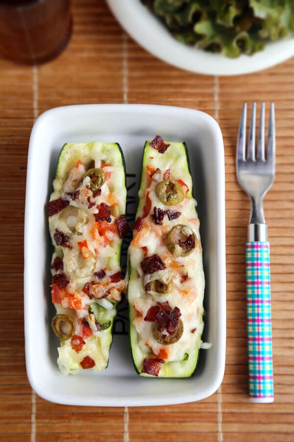 Baked and stuffed zucchini boats