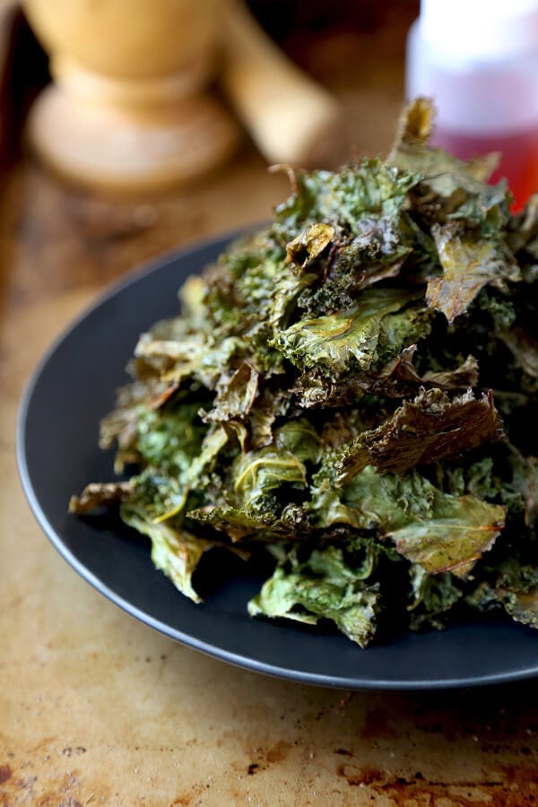 Super bowl party kale chips