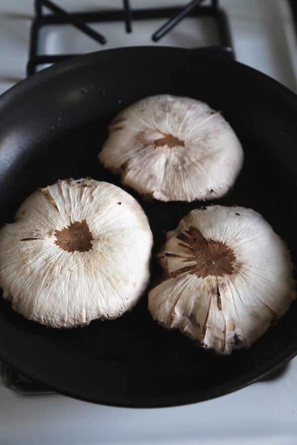 mushrooms-pan