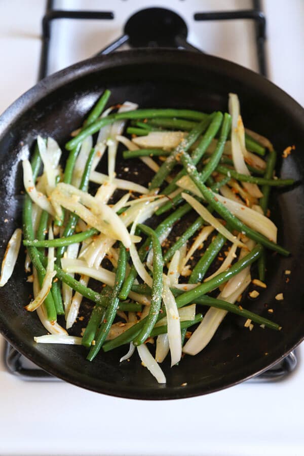 Sauteed Green Beans with Fennel and Garlic Seasoning