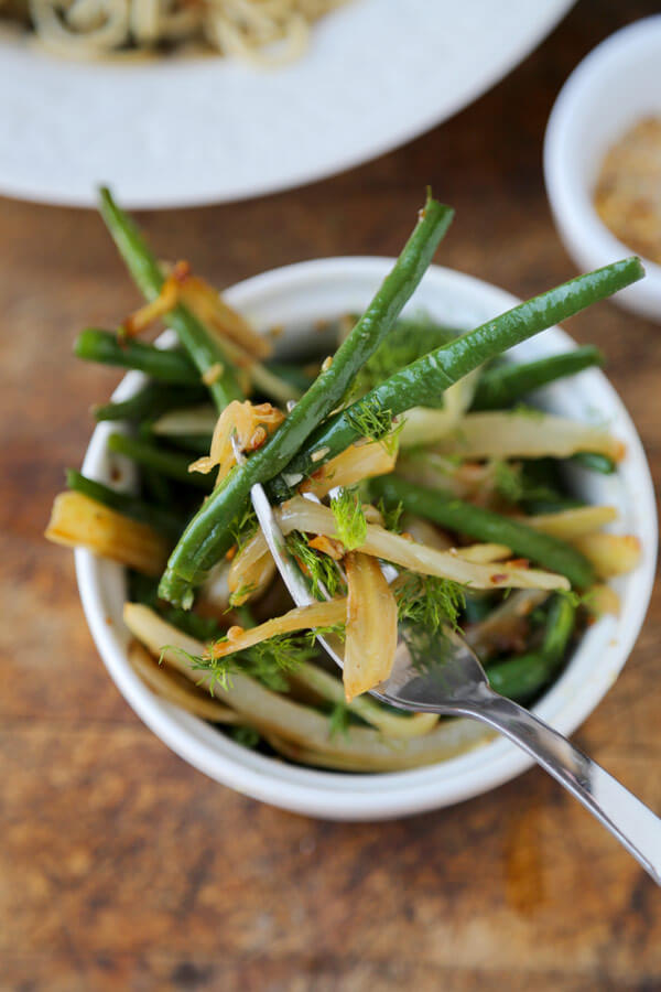 Sauteed Green Beans with Fennel and Garlic Seasoning