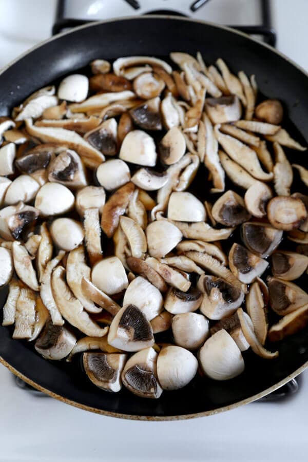 mushrooms-pan