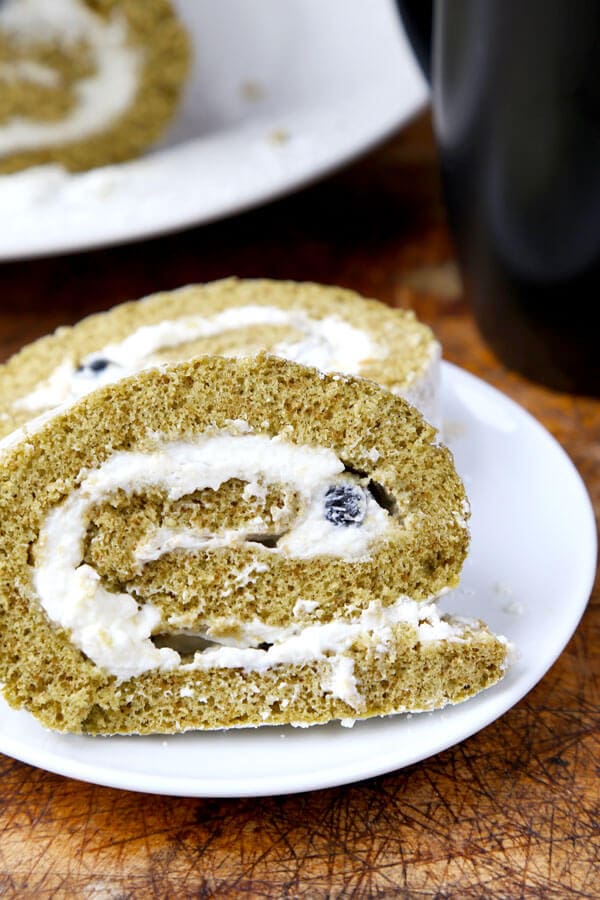 Matcha Roll Cake with Fresh Blueberries