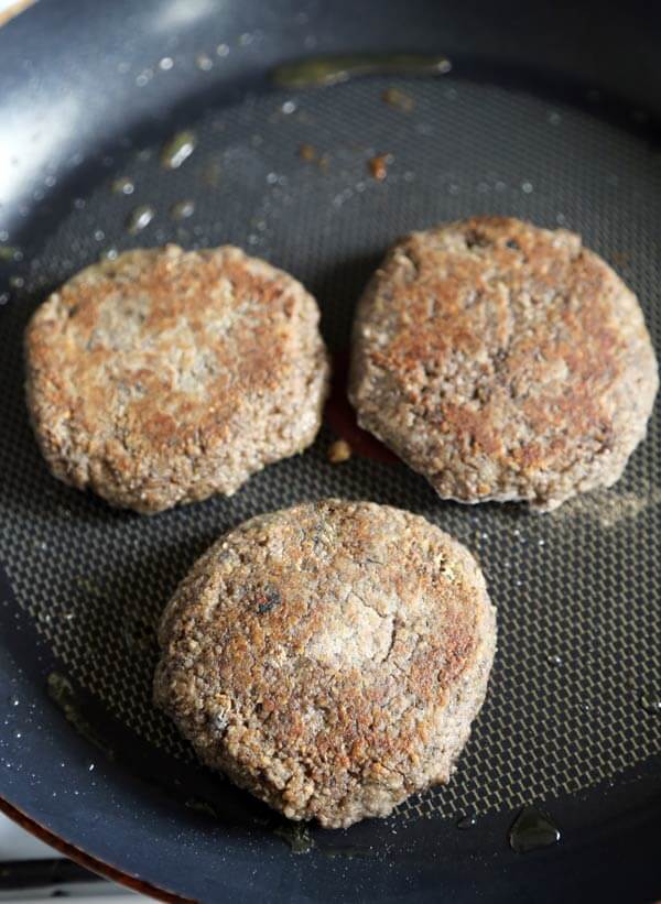 burgers-frying