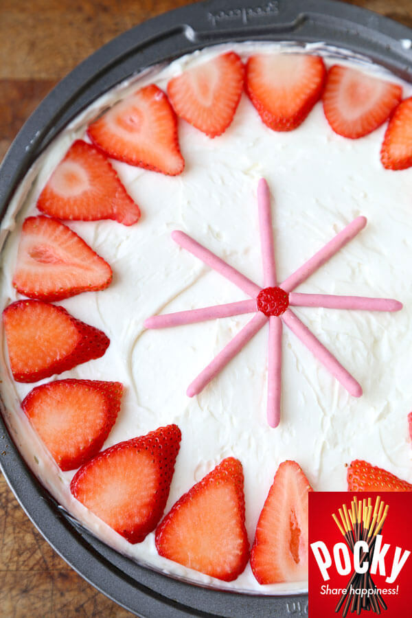 strawberry-pocky-cheesecake