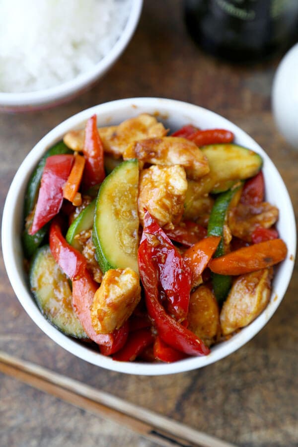 Bowl of Hunan Chicken | pickledplum.com