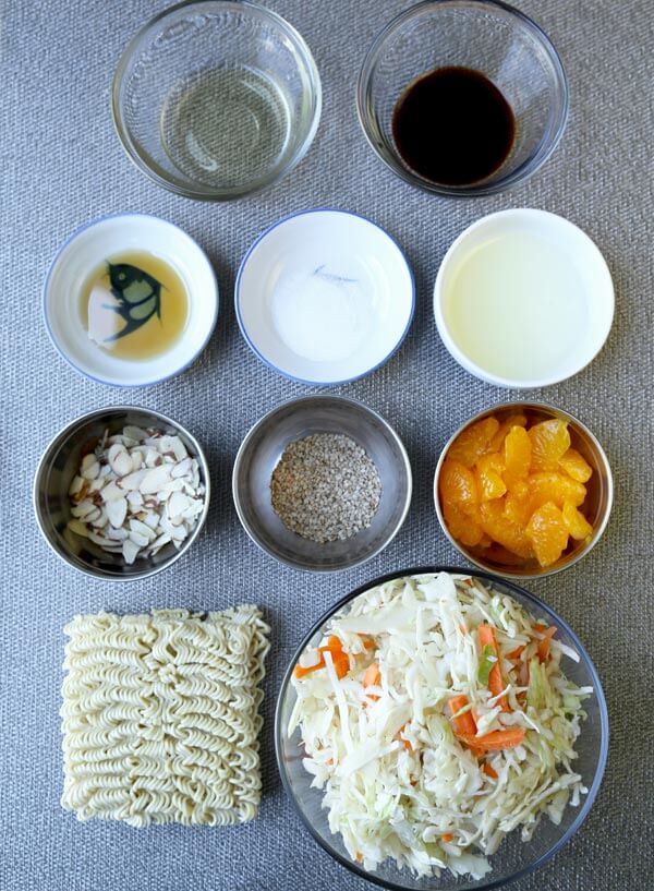 Ramen Noodle Coleslaw - This is an easy ramen noodle salad recipe with cabbage, mandarin oranges, slivered almonds and crunchy ramen noodles, tossed in an oriental dressing that's sweet and tangy. Yummy! #saladrecipe #asiansalad #ramennoodles| pickledplum.com