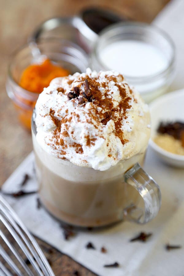 This is a quick and delicious Pumpkin Spiced Latte recipe. Drink it cold or hot, this homemade latte will cost you a lot less than what you pay at Starbucks! #latterecipe #pumpkin #fallrecipes #starbucksdrink | pickledplum.com