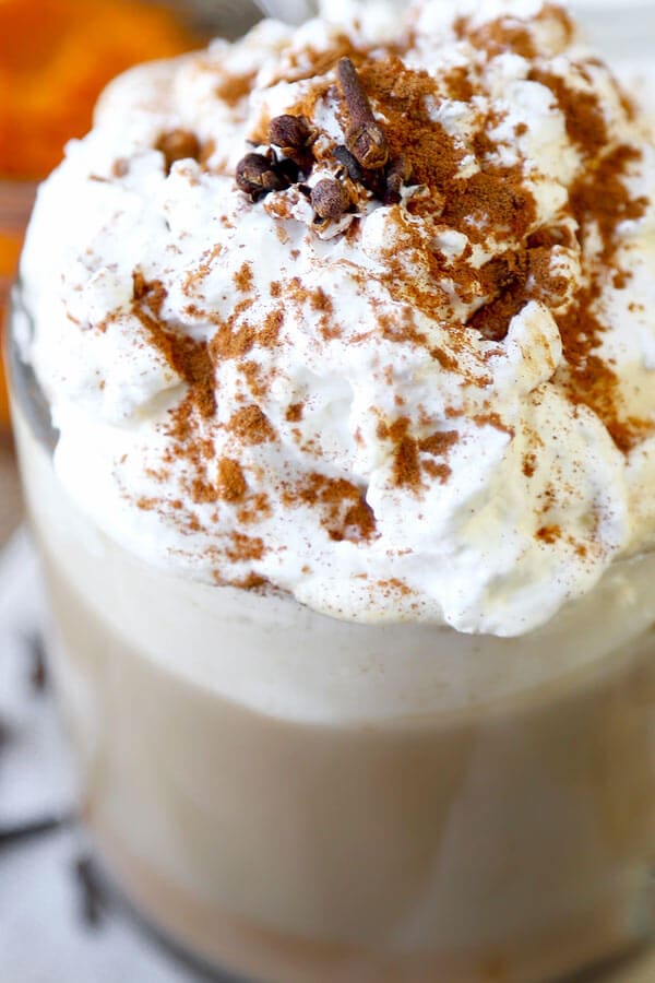 This is a quick and delicious Pumpkin Spiced Latte recipe. Drink it cold or hot, this homemade latte will cost you a lot less than what you pay at Starbucks! #latterecipe #pumpkin #fallrecipes #starbucksdrink | pickledplum.com