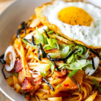 Kimchi udon noodles