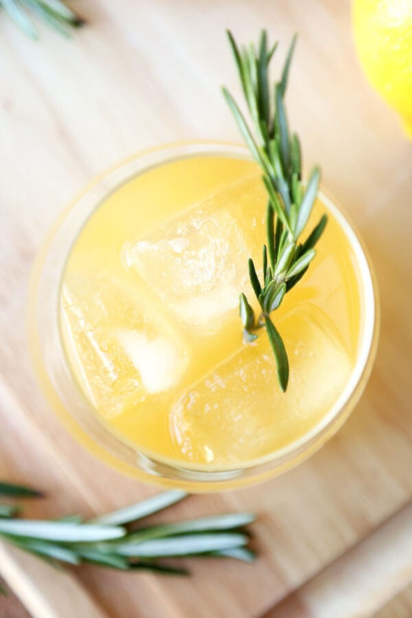 rosemary-ginger-whiskey-sour-4OPTM