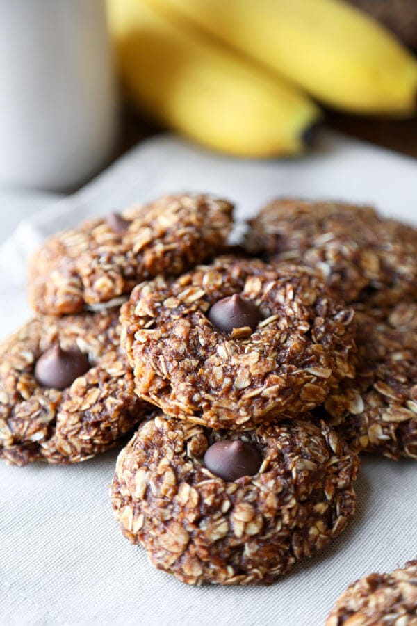 An unbelievably easy, chewy and peanut buttery no bake oatmeal cookies recipe you won't be able to stop eating! Only 10 minutes to prep and healthier than you think. We love! |pickledplum.com