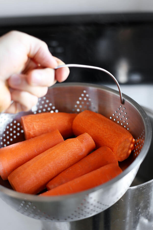 peeled-carrots