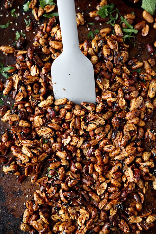 Sweet Vinegar Peanuts - Sticky, sweet vinegar peanuts make the most amazing party snack! Eat them warm or cold, these sweet and sour nuts are addictive and only take 15 minutes to make! We love these as a Super Bowl Snack! Easy, vegan | pickledplum.com