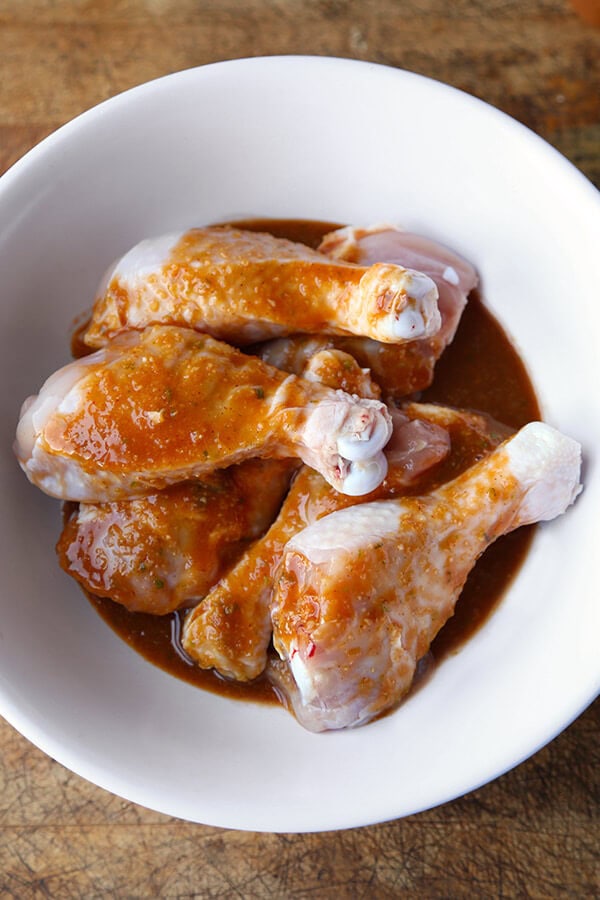 chicken-drumsticks-with-sauce