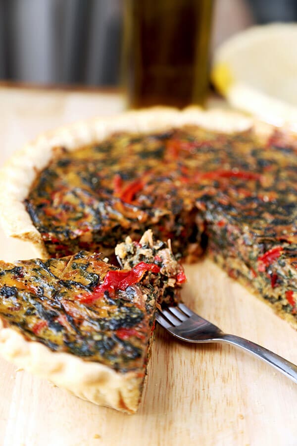 spring Swiss Chard Pie With Gruyère - Feed your family a healthy and beautiful spring Swiss Chard Pie With Gruyère for dinner tonight. Only 15 minutes to prep and ready to serve in less than an hour! Recipe, healthy, easy, quiche, tart, French, baking | pickledplum.com