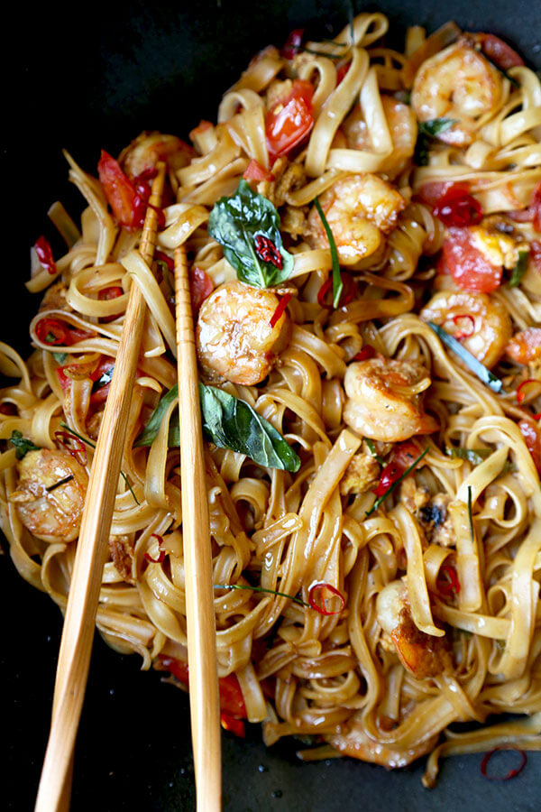 Drunken Noodles - A fiery and fragrant Drunken Noodles Recipe that tastes like proper Bangkok street-food! This simple Thai Pad Kee Mao is ready in 16 minutes from start to finish. Recipe, noodles, Thai, stir fry, dinner, lunch, quick | pickledplum.com