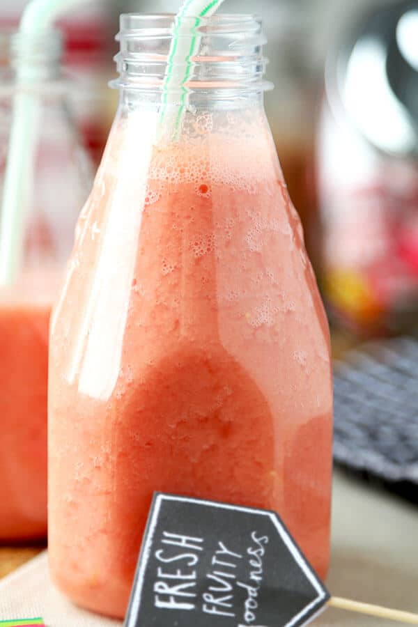 Watermelon Smoothie - This watermelon smoothie is the perfect drink to cool you down! Sweet, tart and refreshing, it's the yummiest drink you'll have this summer! Ready in 5 minutes. Recipe, drinks, healthy, gluten free, shake, smoothie, fruit juice | pickledplum.com