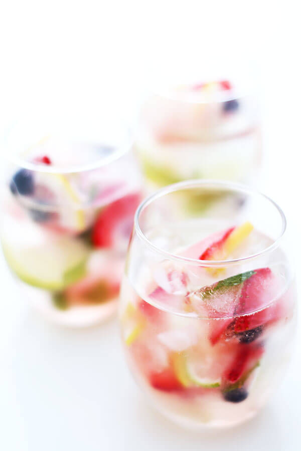 Easy sangria fruit ice cubes hack - 9Kitchen