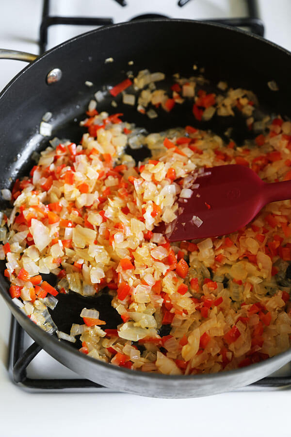 paella-onions-and-bell-peppers