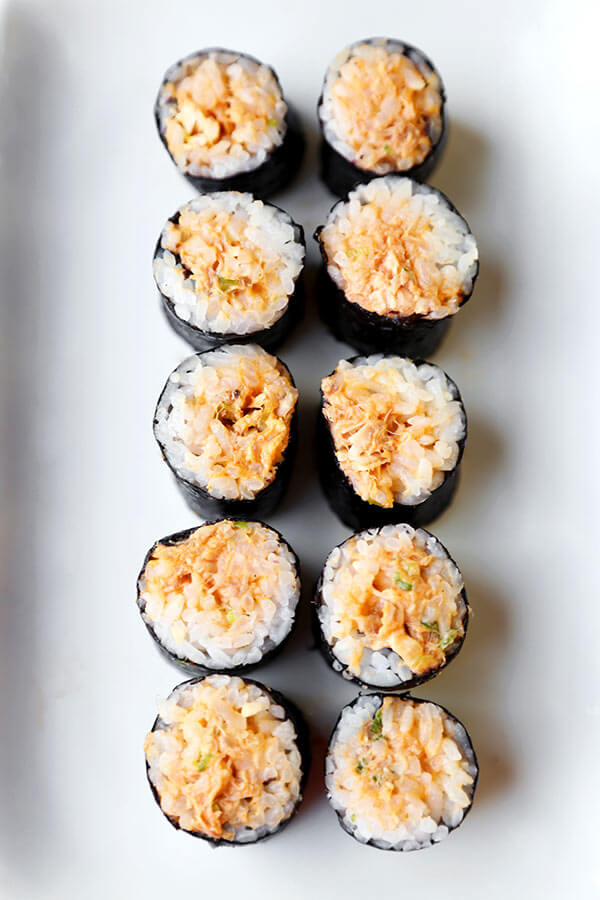 Poor Mans Spicy Tuna Roll Recipe - Learn how to make these easy homemade spicy tuna rolls in your kitchen! Diy sushi ready in no time that your kids will love. #sushirecipe #japanesefood #homemade #healthysnacks | pickledplum.com 