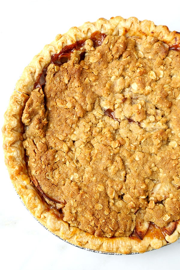 Dutch Apple Pie Recipe - This is an easy homemade recipe for Dutch apple pie with a crumble topping made with oats, brown sugar, butter and olive oil. So good! #applepie #appledessert #pierecipe #dessert | pickledplum.com