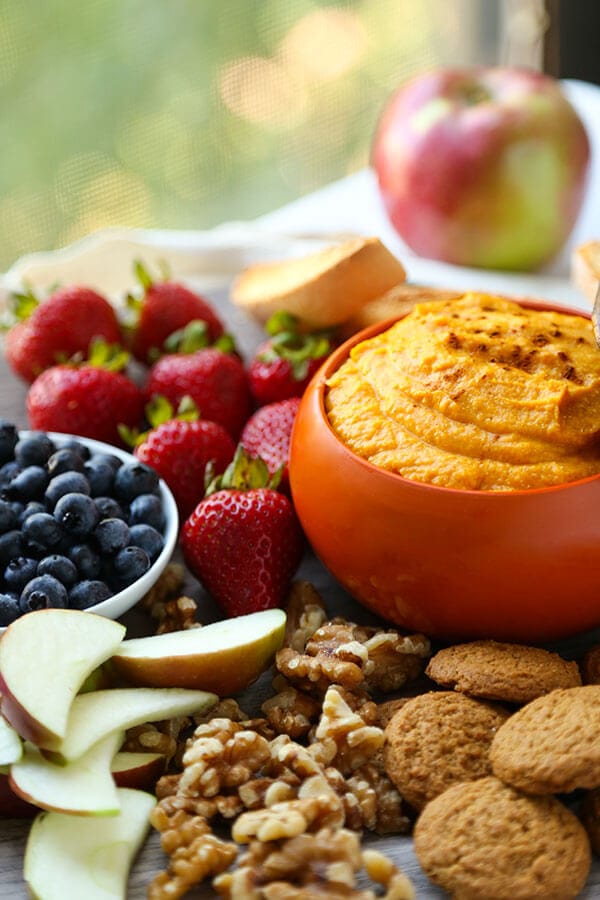 Pumpkin Dip Recipe - Low fat ricotta, mascarpone, pumpkin puree and fall spices make a whipped Sweet Pumpkin Dip Recipe that will be your healthier go-to dessert recipe this holiday season! Recipe, dip, pumpkin, snack, Thanksgiving, Christmas, healthy snack | pickledplum.com