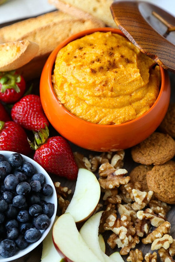 Pumpkin Dip Recipe - Low fat ricotta, mascarpone, pumpkin puree and fall spices make a whipped Sweet Pumpkin Dip Recipe that will be your healthier go-to dessert recipe this holiday season! Recipe, dip, pumpkin, snack, Thanksgiving, Christmas, healthy snack | pickledplum.com