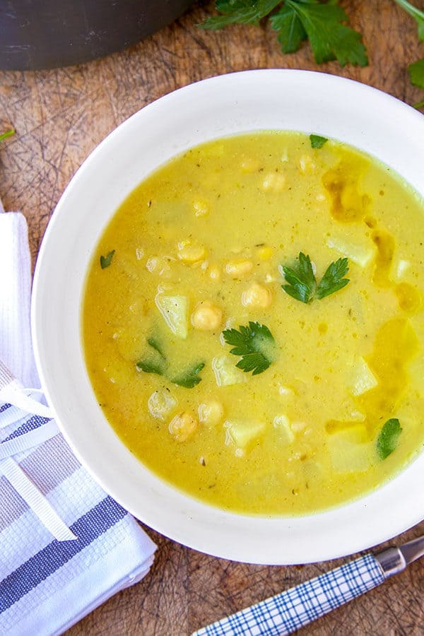 Chickpea, Parsnip And Lemon Soup - This is a savory vegan chickpea, turnip and lemon soup that's both light and comforting! Recipe, soup, vegan, vegetarian, appetizer | pickledplum.com
