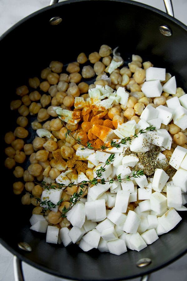 Chickpea, Parsnip And Lemon Soup - This is a savory vegan chickpea, turnip and lemon soup that's both light and comforting! Recipe, soup, vegan, vegetarian, appetizer | pickledplum.com