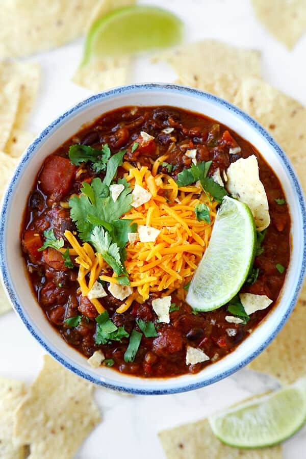 Vegetarian Chili Recipe - Who needs meat when you can make a vegetarian chili taste better and richer without it! Recipe, vegetarian, chili, main, healthy, dinner | pickledplum.com