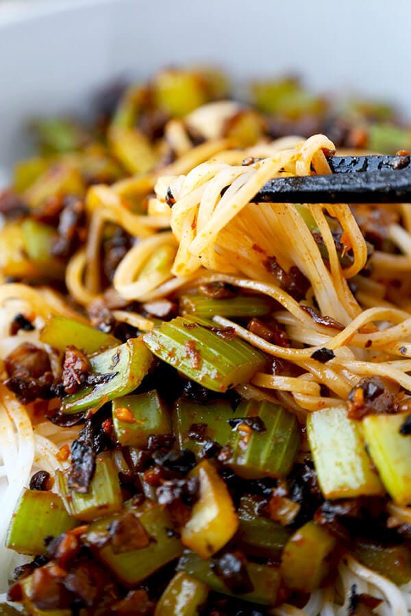 Spicy Vegan Sichuan Noodles - Smoky, spicy and with a punch of umami, these spicy vegan Sichuan noodles will keep you coming back for more. Plus, the entire recipe only requires 8 ingredients and is ready in 10 minutes! Easy recipe, vegan, vegetarian, Chinese food, noodles | pickledplum.com