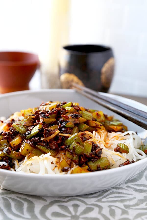 Spicy Vegan Sichuan Noodles - Smoky, spicy and with a punch of umami, these spicy vegan Sichuan noodles will keep you coming back for more. Plus, the entire recipe only requires 8 ingredients and is ready in 10 minutes! Easy recipe, vegan, vegetarian, Chinese food, noodles | pickledplum.com