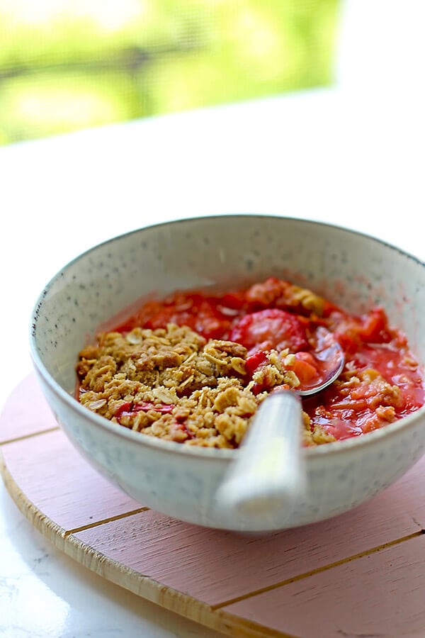 strawberry-rhubarb-crisp-3optm