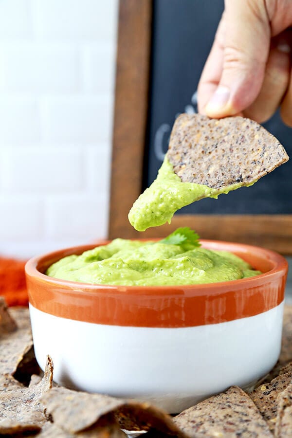 Guasacaca - Discover a new way to serve avocados with this quick and easy guasacaca recipe. Avocado recipe, vegan recipe, vegan snack recipe, healthy guacamole recipe | pickledplum.com