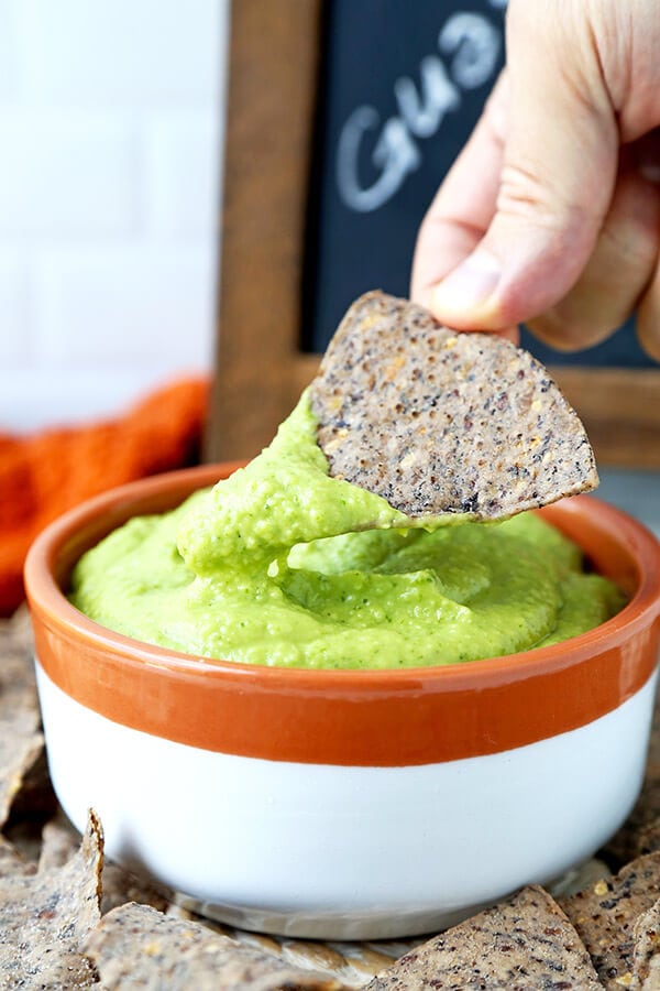 Guasacaca - Discover a new way to serve avocados with this quick and easy guasacaca recipe. Avocado recipe, vegan recipe, vegan snack recipe, healthy guacamole recipe | pickledplum.com