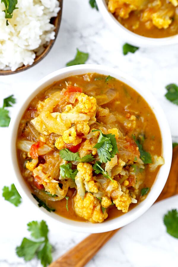 Thai Yellow Curry - Like it spicy? This pungent and fiery Thai Yellow Curry With Cauliflower is loaded with bold and authentic Southeast Asian flavors. vegetable curry recipe, plant based curry recipe, Thai dinner recipe, healthy cauliflower recipes | pickledplum.com